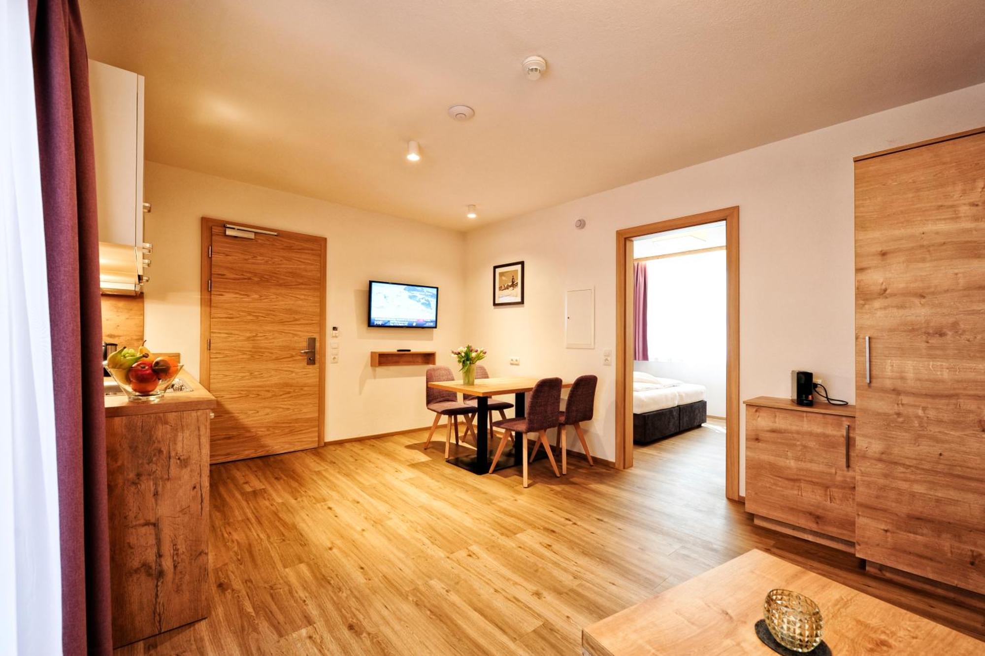 Amaris Apartments ايشجل الغرفة الصورة