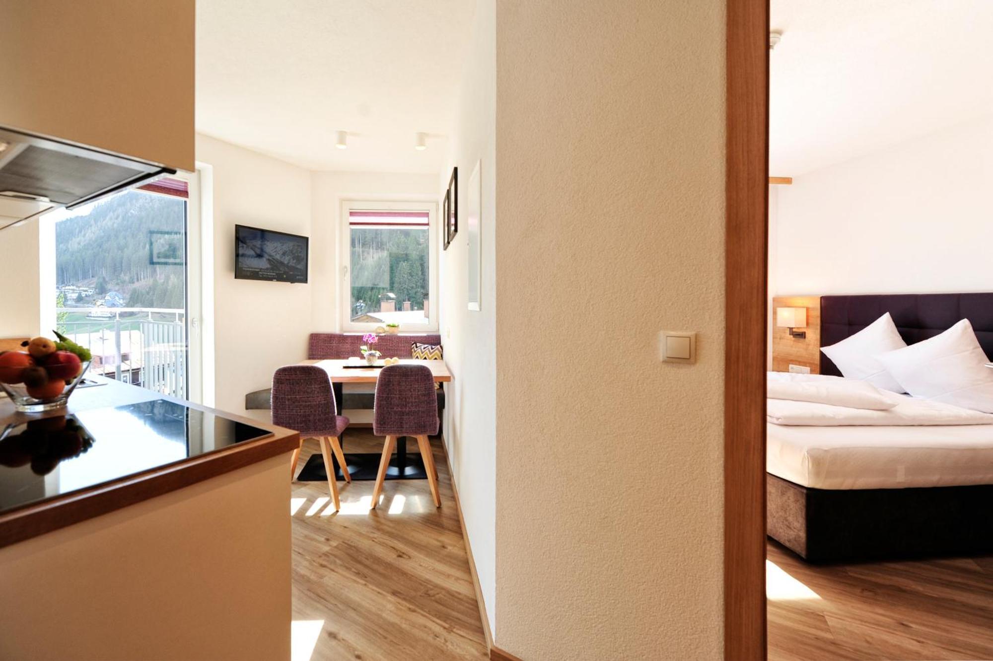 Amaris Apartments ايشجل الغرفة الصورة