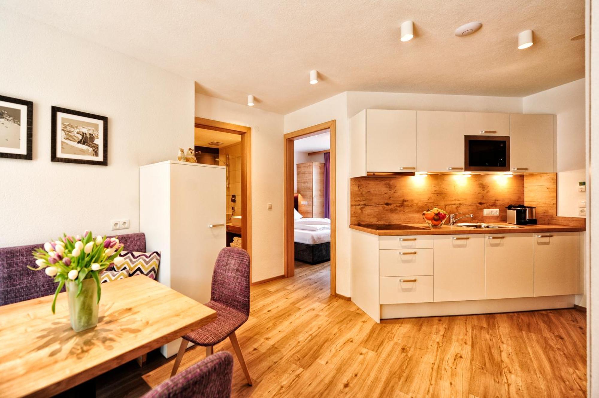 Amaris Apartments ايشجل الغرفة الصورة
